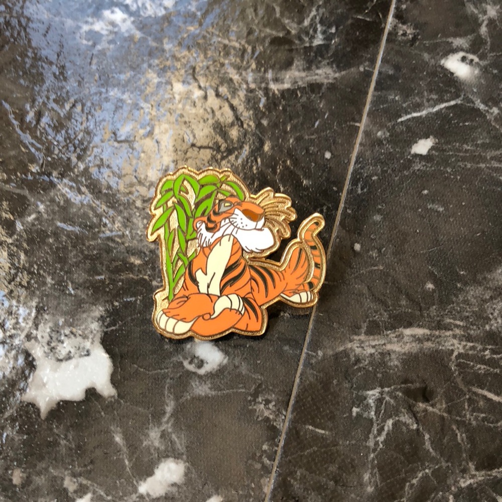 DISNEY JUNGLE BOOK PIN